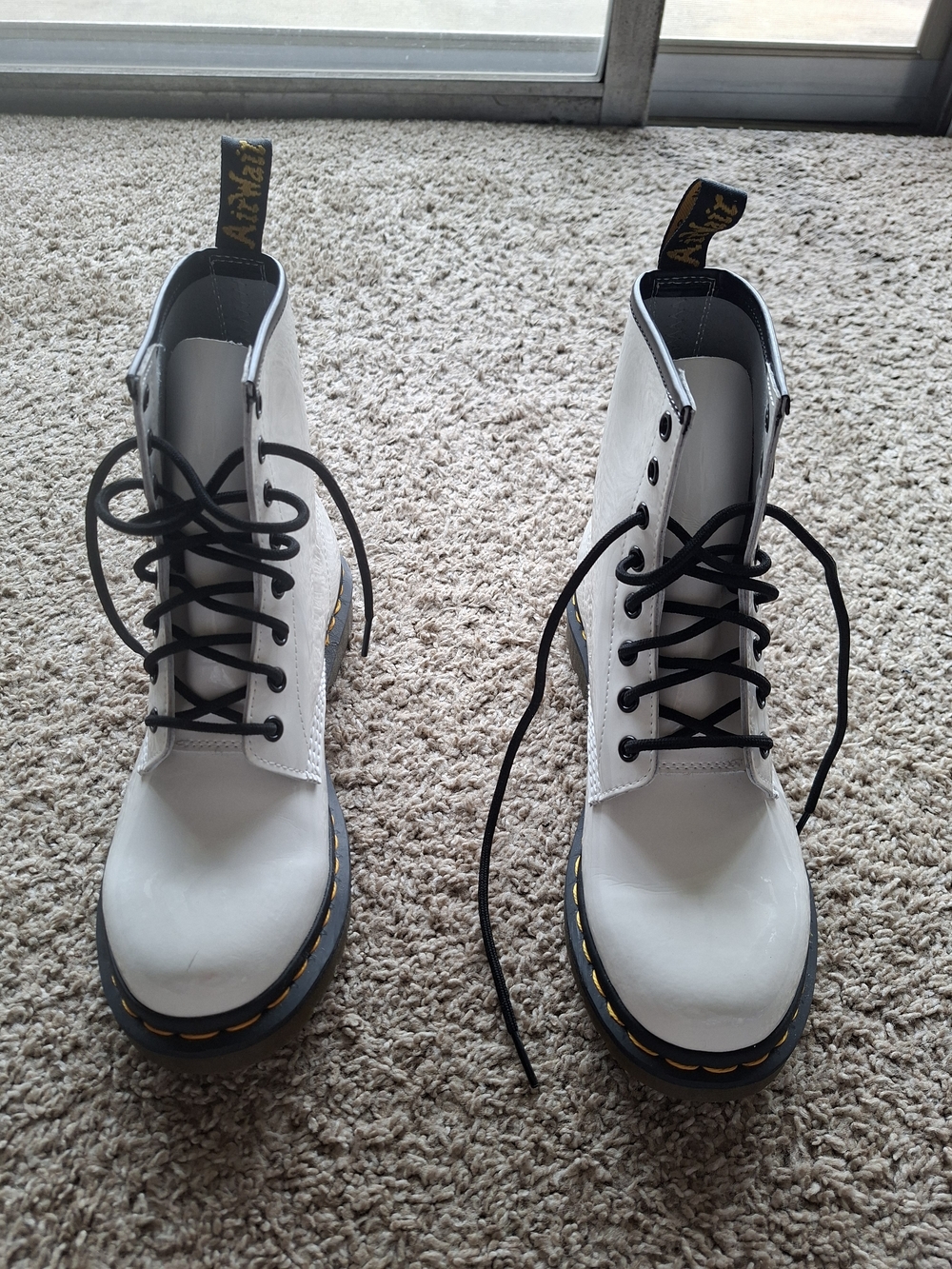 Dr. Doc Martens 1460 Bex White Smooth Leather Lug Sole Boots Womens US 8 New